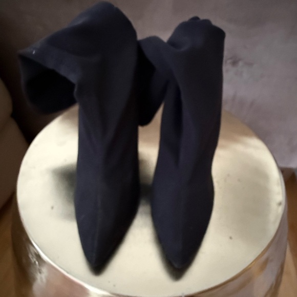 Elegant Black Women's Boots size 3 heels 4’inch pre- owned with 2 free gifts . - Picture 10 of 16